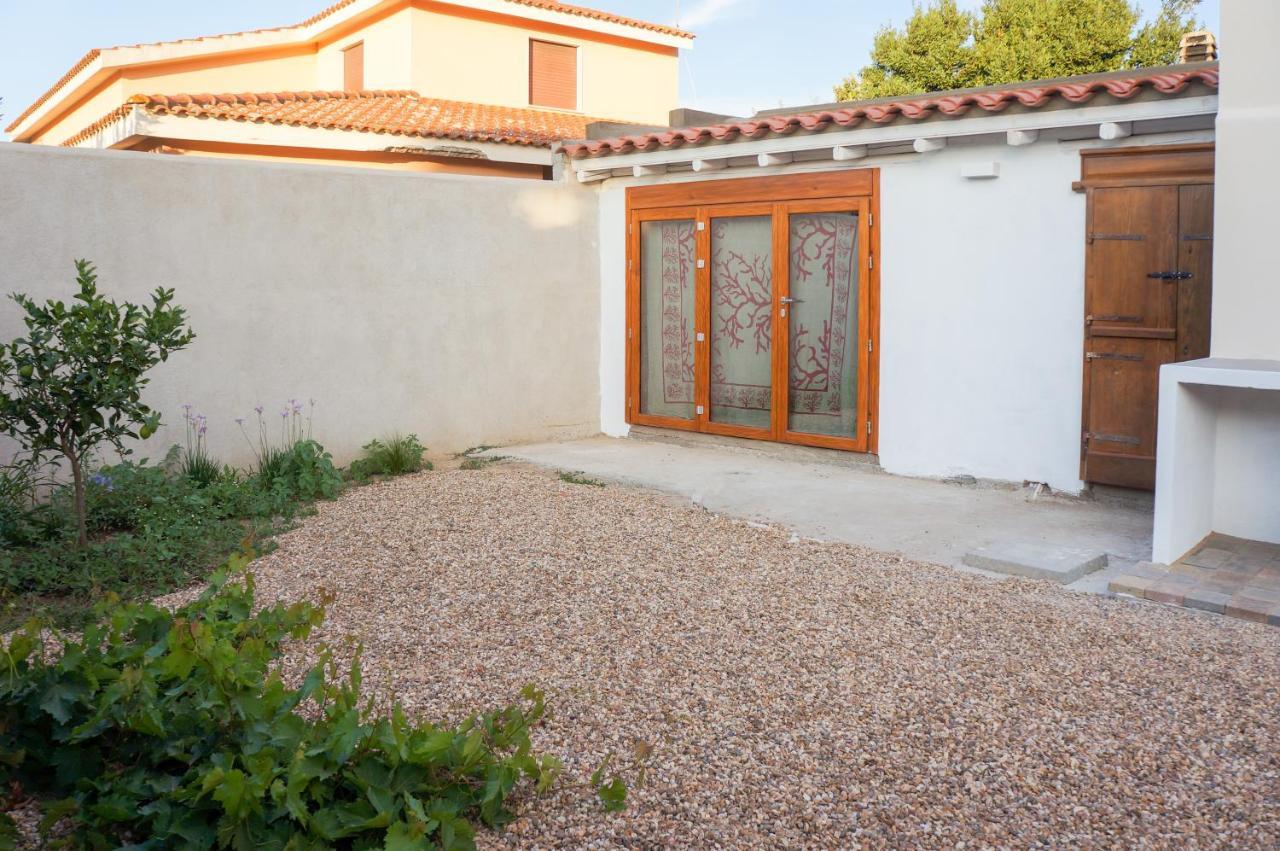 Beni Benius - Typical Restored House In Nurachi Exterior foto